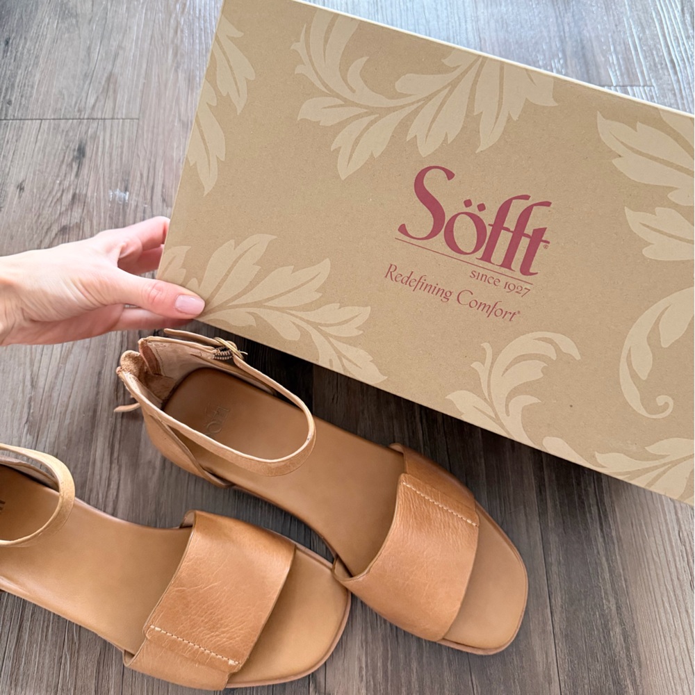 Sofft Women's Brown Leather Sandals NWOT
